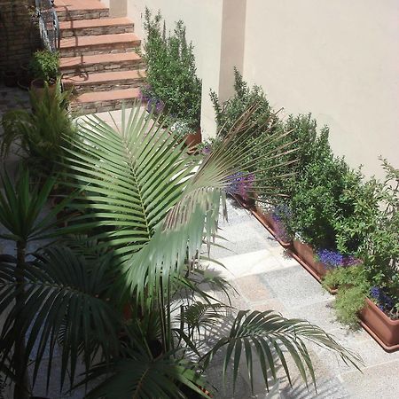 Guest House Il Giardino Segreto Cagliari Exterior foto