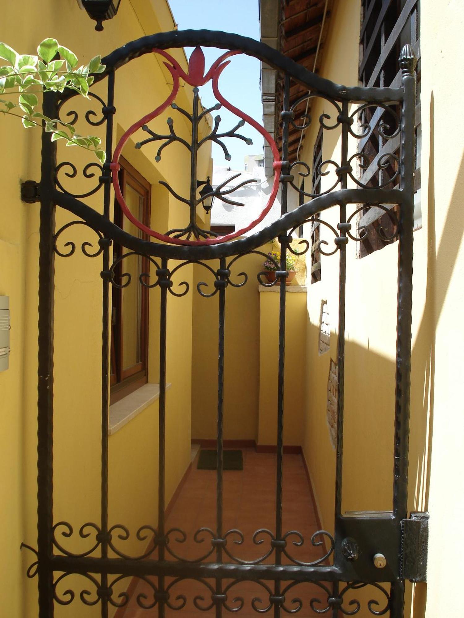 Guest House Il Giardino Segreto Cagliari Exterior foto
