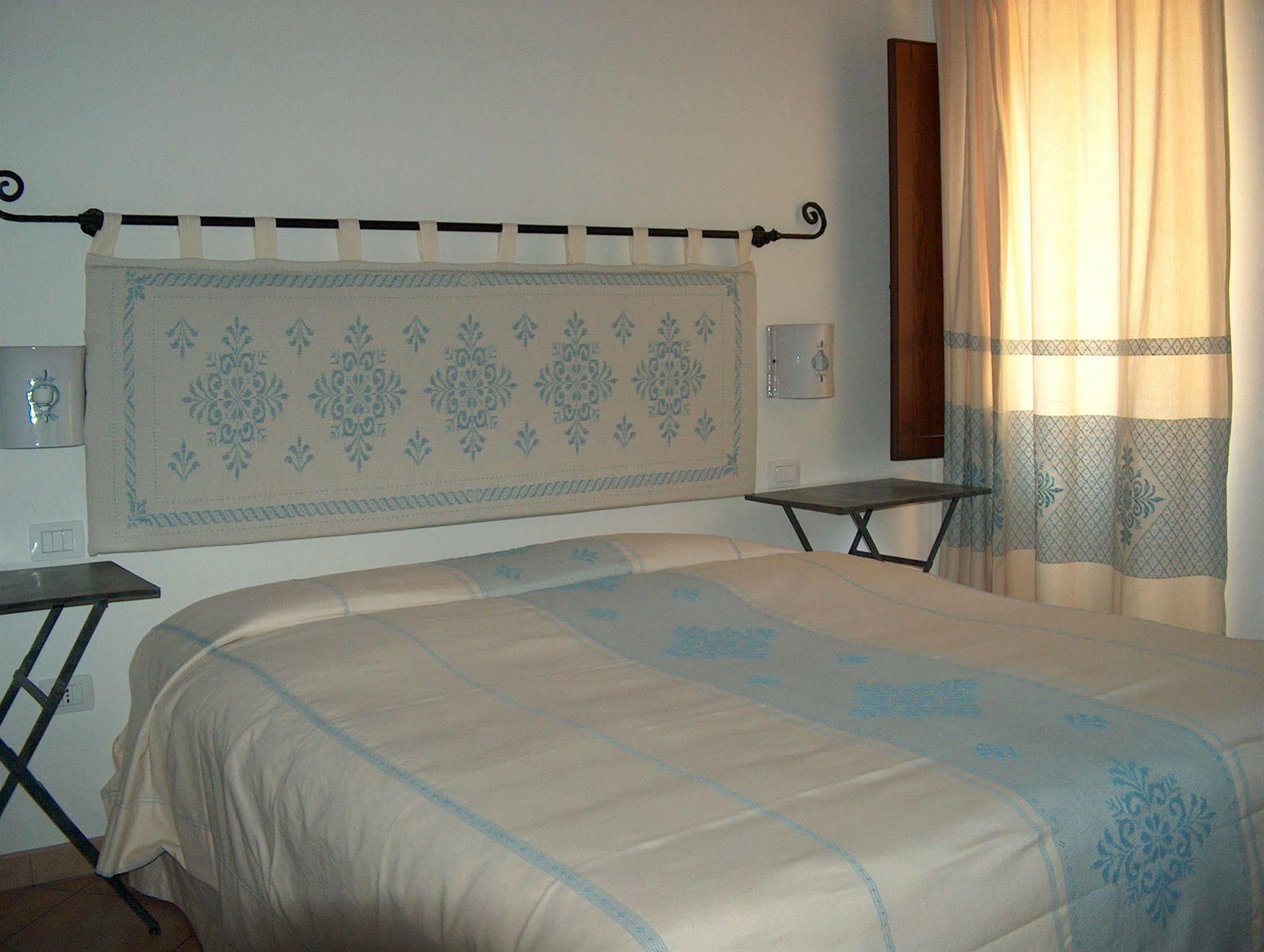 Guest House Il Giardino Segreto Cagliari Exterior foto